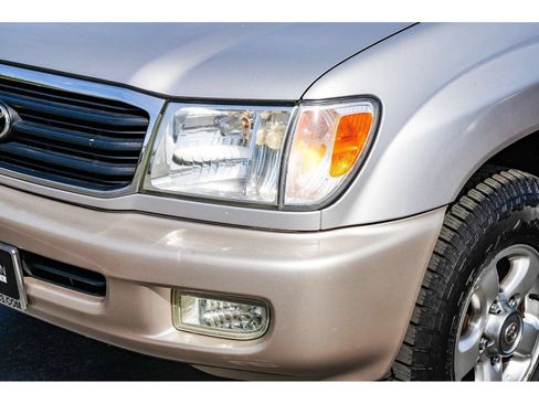 Used 2001 Toyota Land Cruiser AWD/4WD image 8