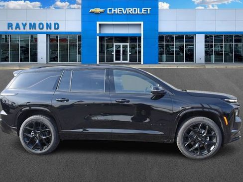 New 2026 Chevrolet Traverse RS w/ LPO, Floor Liner Package image 2