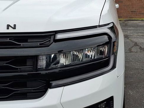 Used 2023 Ford Expedition Limited AWD/4WD image 9