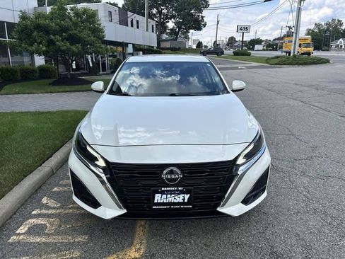 Certified 2023 Nissan Altima 2.5 SV FWD image 3