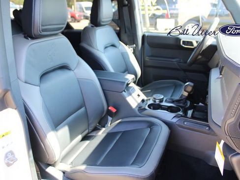 New 2025 Ford Bronco Outer Banks image 7
