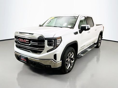 Used 2024 GMC Sierra 1500 SLT w/ SLT Premium Package AWD/4WD image 3