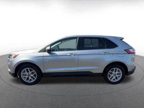 Used 2024 Ford Edge SEL AWD/4WD image 9