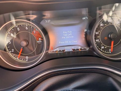 Used 2022 Jeep Cherokee Trailhawk w/ Sun & Sound Group AWD/4WD image 14