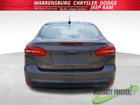 Used 2018 Ford Focus SE FWD image 5