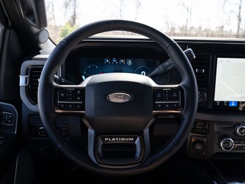 Used 2026 Ford F450 Platinum w/ FX4 Off-Road Package image 49