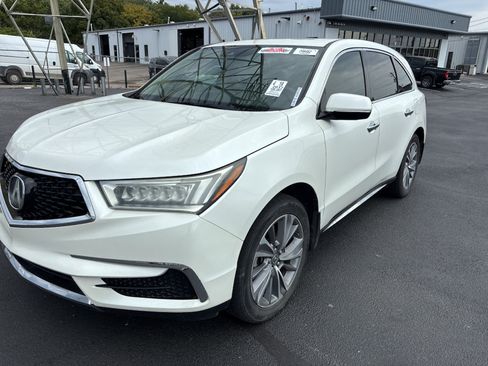 Used 2017 Acura MDX w/ Technology Package FWD image 2