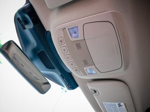 Used 2021 Lincoln Nautilus FWD w/ Equipment Group 101A image 50