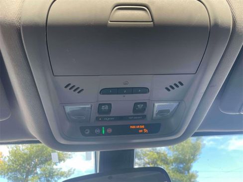 Used 2020 GMC Acadia SLT image 32