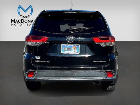 Used 2019 Toyota Highlander XLE image 8