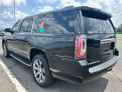 Used 2017 GMC Yukon XL Denali w/ Open Road Package AWD/4WD image 3
