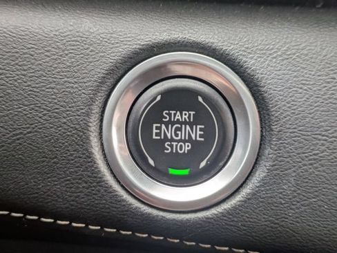 Used 2021 Cadillac Escalade Luxury RWD image 30