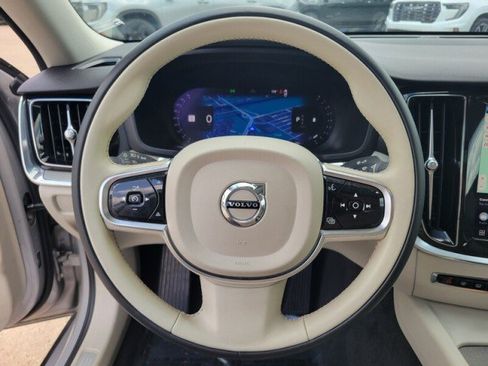 Used 2024 Volvo S60 B5 Plus FWD image 16