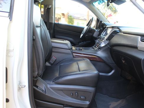 Used 2018 GMC Yukon XL SLT image 19