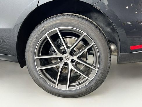 New 2026 Porsche Macan image 33