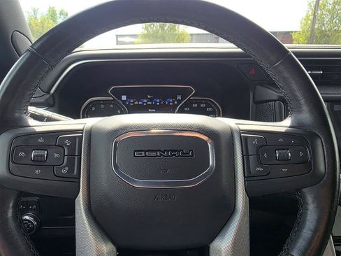 Used 2021 GMC Yukon XL Denali AWD/4WD image 15