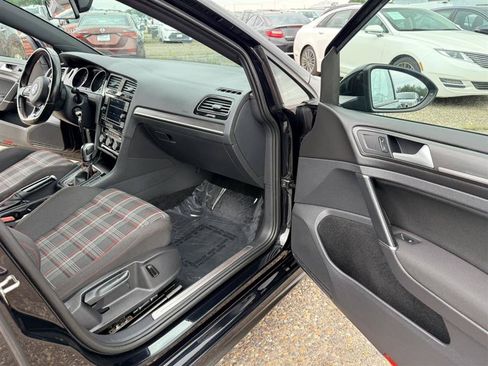 Used 2020 Volkswagen Golf 4-Door FWD image 11