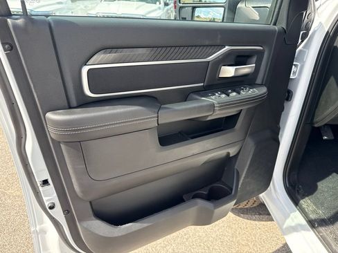 New 2026 RAM 2500 Big Horn AWD/4WD image 17