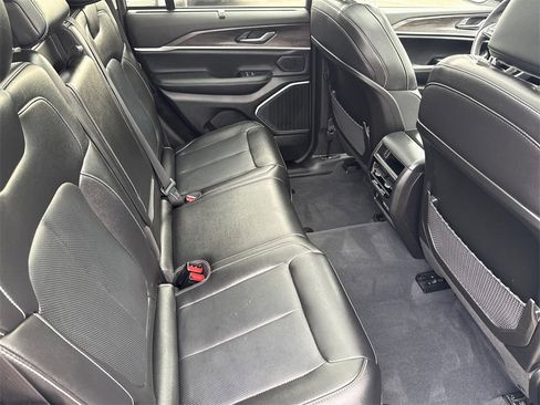 Certified 2022 Jeep Grand Cherokee Limited 4xe w/ Luxury Tech Group II image 18