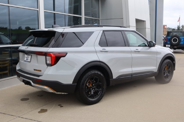 New 2027 Ford Explorer Tremor w/ Tremor Convenience Package AWD/4WD image 3