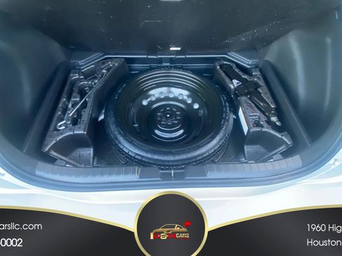 Used 2022 Toyota Corolla SE image 36