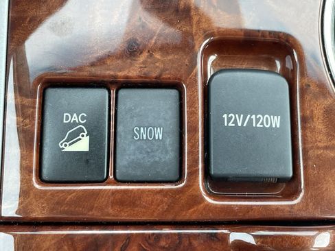 Used 2013 Toyota Highlander Limited AWD/4WD image 28