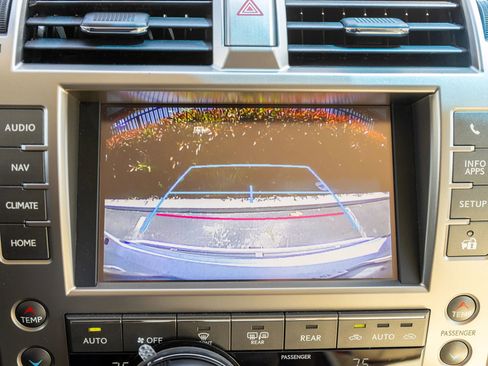 Used 2019 Lexus GX 460 Premium w/ Premium Package image 22