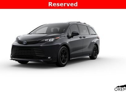 New 2025 Toyota Sienna XLE Woodland Edition