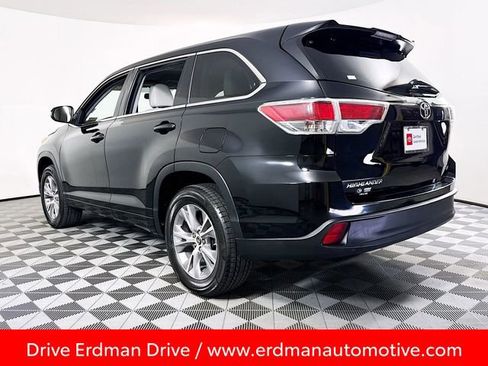 Certified 2016 Toyota Highlander Plus image 21