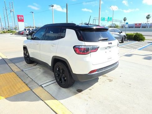 Used 2020 Jeep Compass Latitude image 6