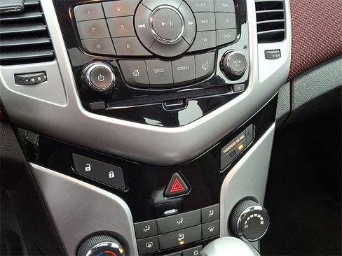 Used 2013 Chevrolet Cruze LT w/ All-Star Edition image 13
