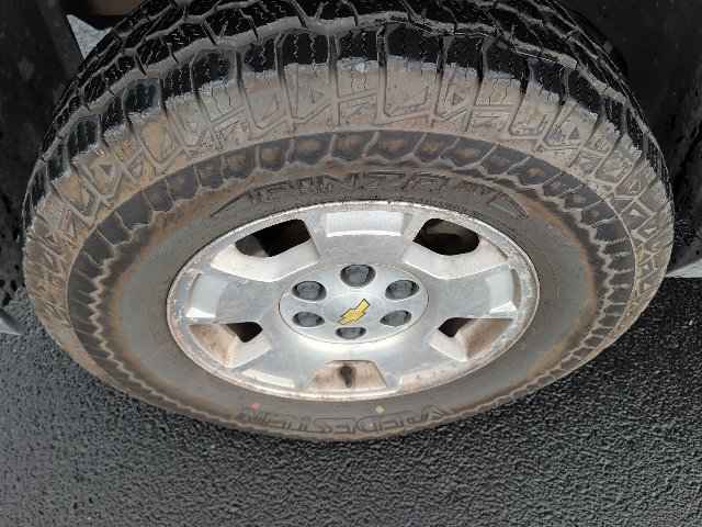 Used 2007 Chevrolet Suburban LT w/ LT Preferred Equipment Group AWD/4WD image 12