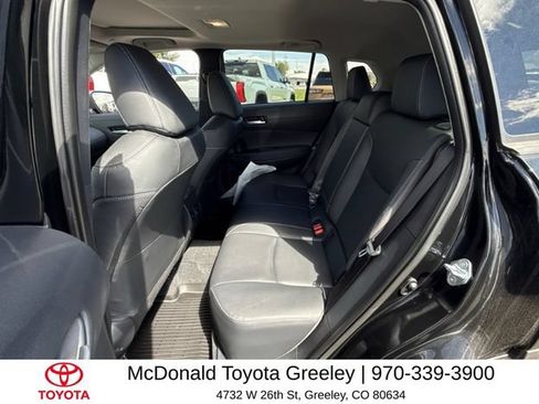 Used 2026 Toyota Corolla Cross XLE w/ Convenience Package AWD/4WD image 3