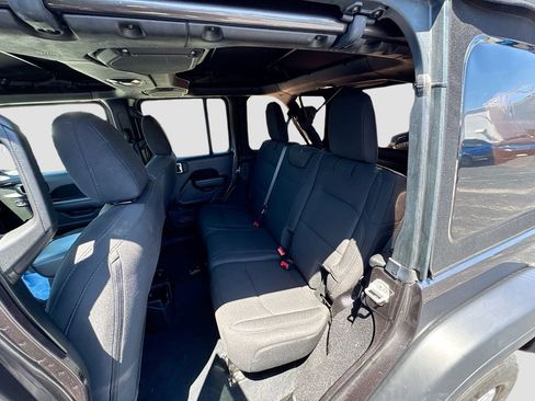 Used 2022 Jeep Wrangler Unlimited Sport AWD/4WD image 27
