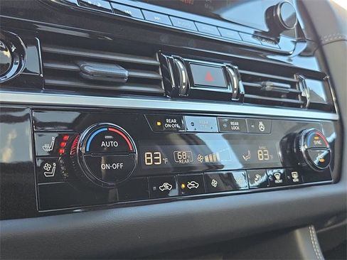 New 2025 Nissan Pathfinder Platinum image 19