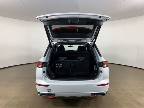 Used 2024 Mitsubishi Outlander Ralliart image 12