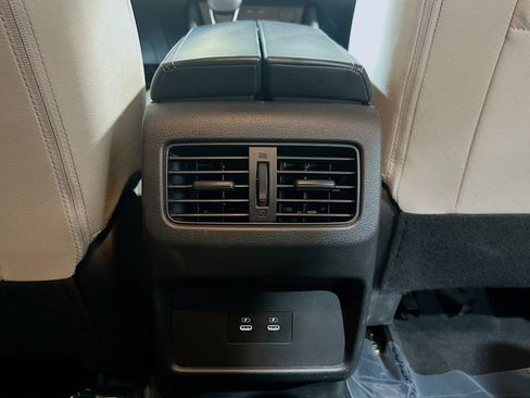 Used 2024 Nissan Rogue SV FWD image 18