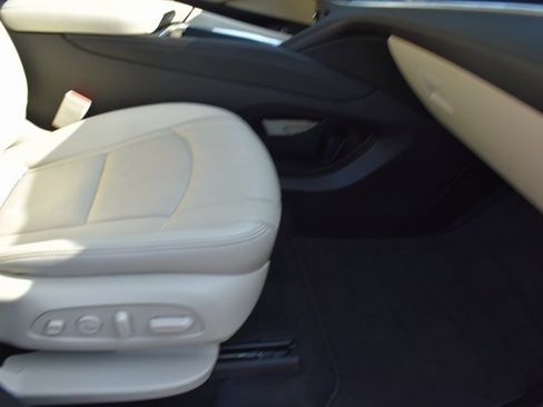 Used 2023 Buick Enclave Premium w/ Experience Buick Package image 8