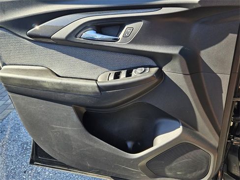 Used 2023 Chevrolet TrailBlazer LT w/ Convenience Package image 28