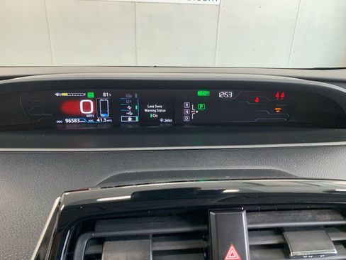 Used 2018 Toyota Prius Prime Plus image 37