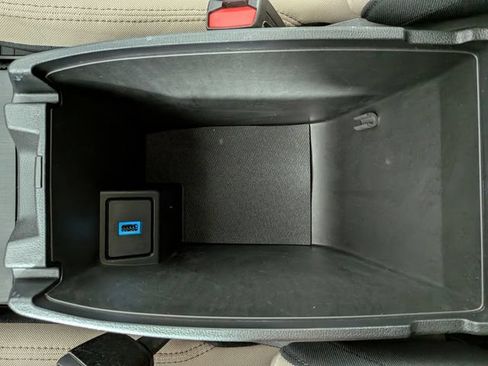 Used 2020 Ford Escape SE FWD image 21