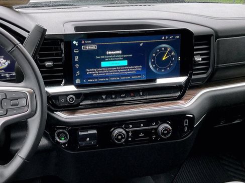 Used 2024 Chevrolet Silverado 2500 LT image 5