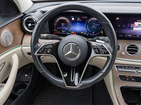 Certified 2021 Mercedes-Benz E 350 4MATIC Sedan w/ Premium Package image 24