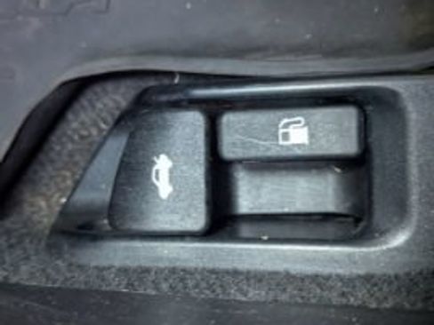 Used 2024 Toyota Corolla LE FWD image 31