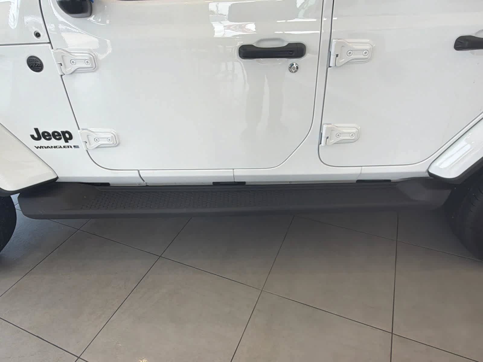 New 2026 Jeep Wrangler Unlimited Sahara AWD/4WD image 15