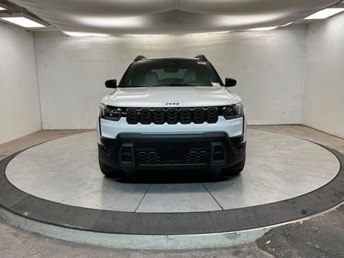 New 2026 Jeep Cherokee Overland image 8