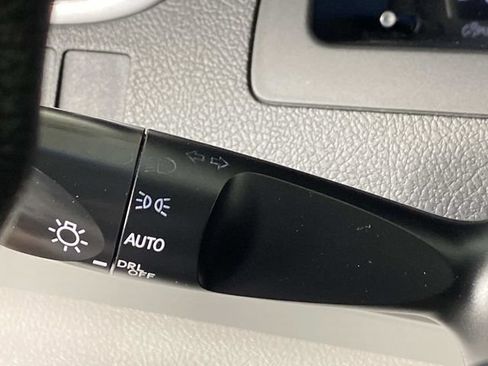 Used 2012 Toyota Camry LE FWD image 18