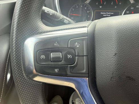 Used 2025 Chevrolet Blazer LT AWD/4WD image 14