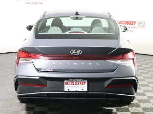 Used 2024 Hyundai Elantra SEL FWD image 6