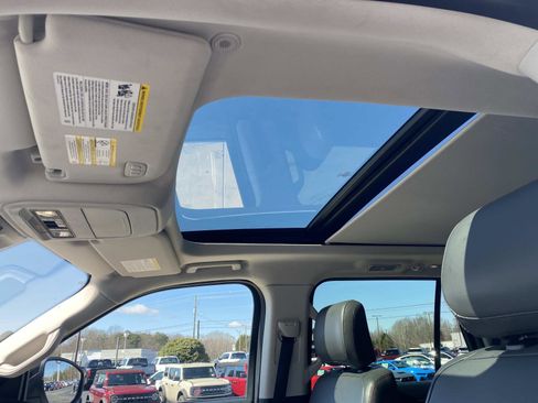 Used 2025 Ford Expedition Active image 19